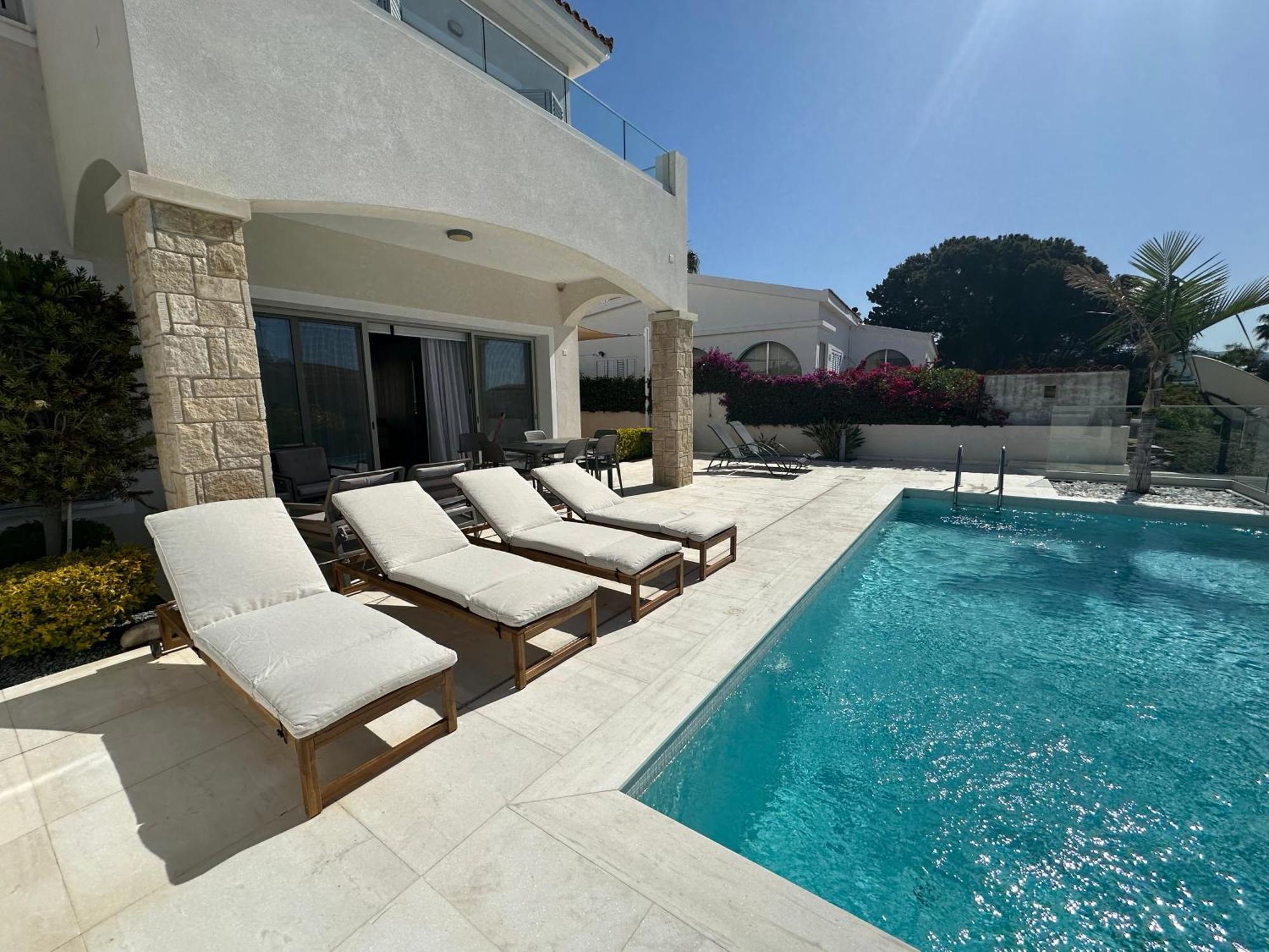 Coral Bay Beach Villa Paphos Eksteriør bilde